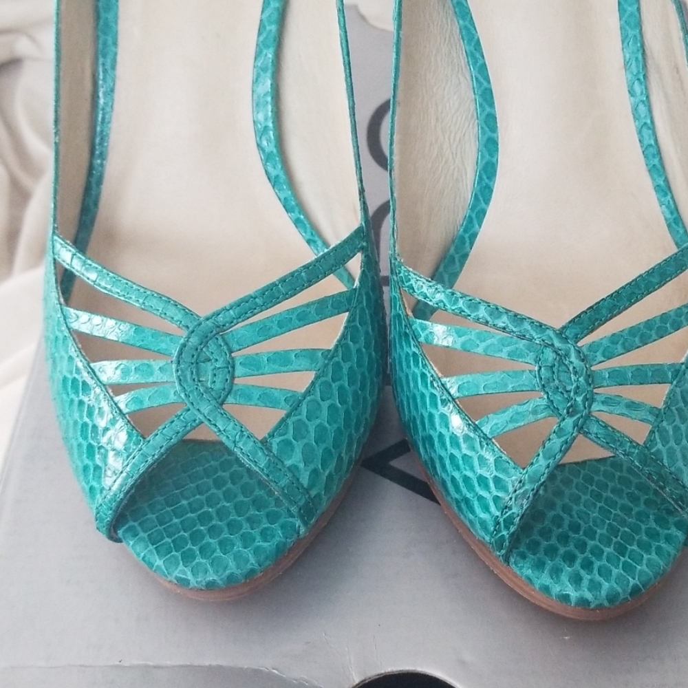 Facade New!!!pumps never used